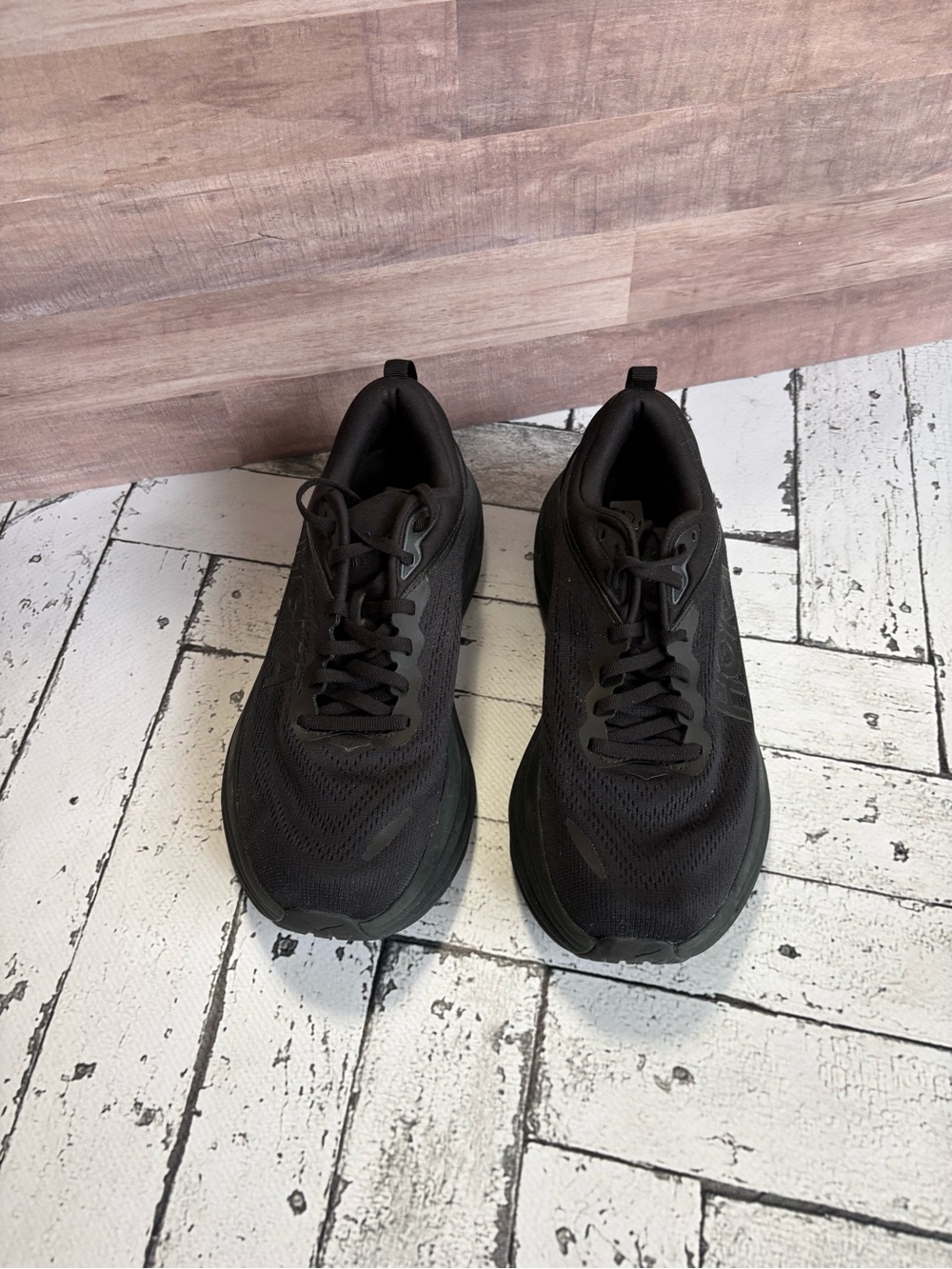 Hoka One One Bondi 8 Triple Black Men’s Size 8.5